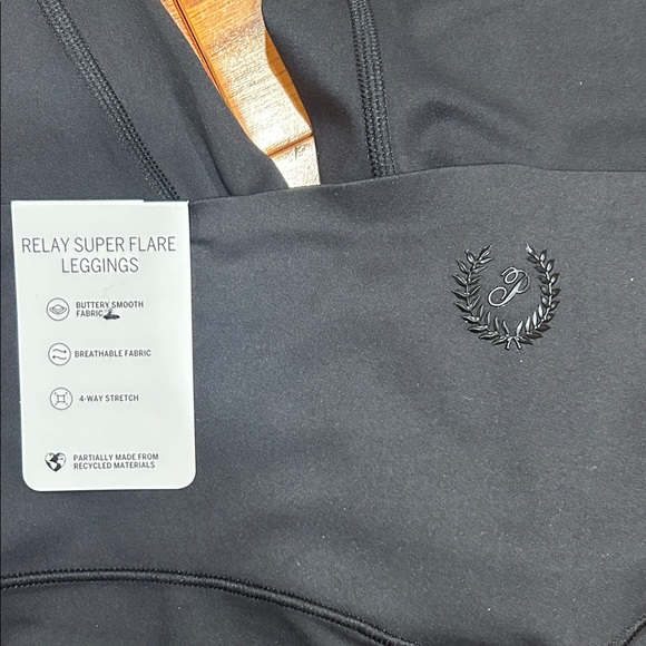 NWT- PINK Victoria's Secret Black Flare Leggings - Picture 5 of 11